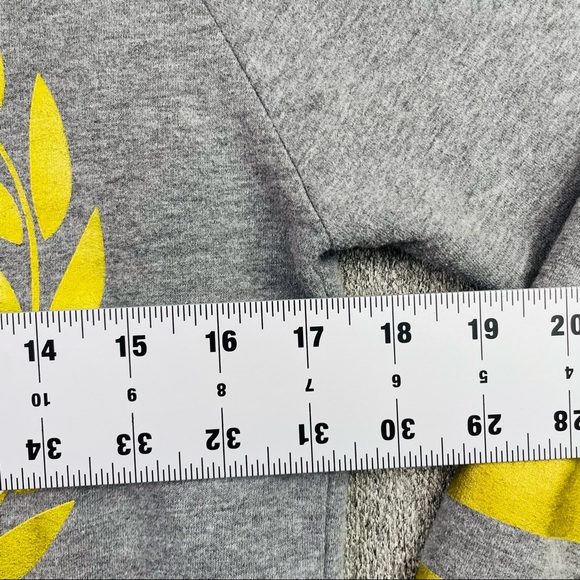 Harry Potter Hogwarts Wizard in Training Sweatshirt Graphic Shirt Juniors Size S - Picture 8 of 9